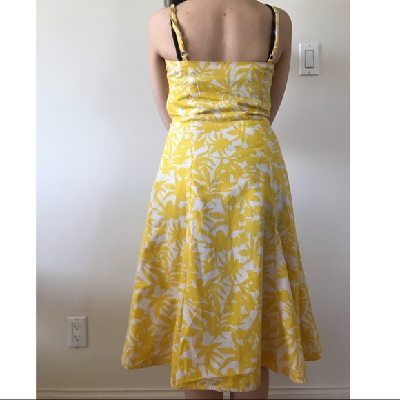 Vintage style yellow leaf pattern midi dress - Picture 4 of 4